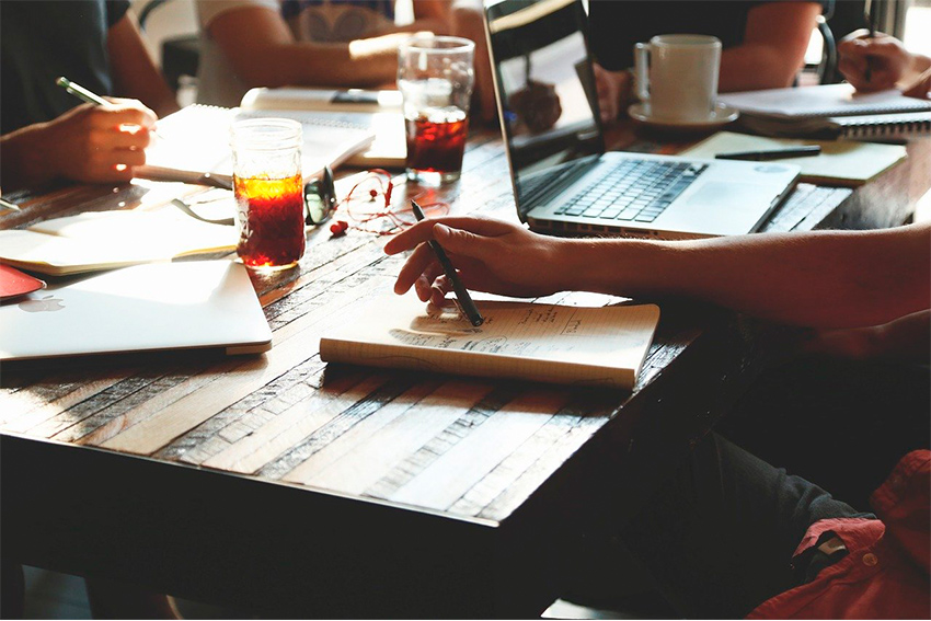 5 Cursos de datos gratuitos y en español que empiezan ¡ya!