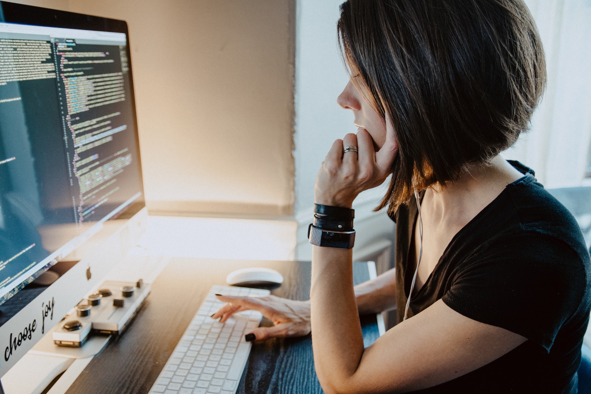 How to start programming in Artificial Intelligence: languages, tools and recommendations