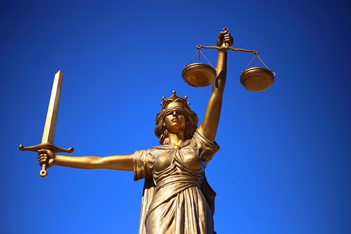 LUCA Ethics: Modelos más justos para una sociedad igualitaria