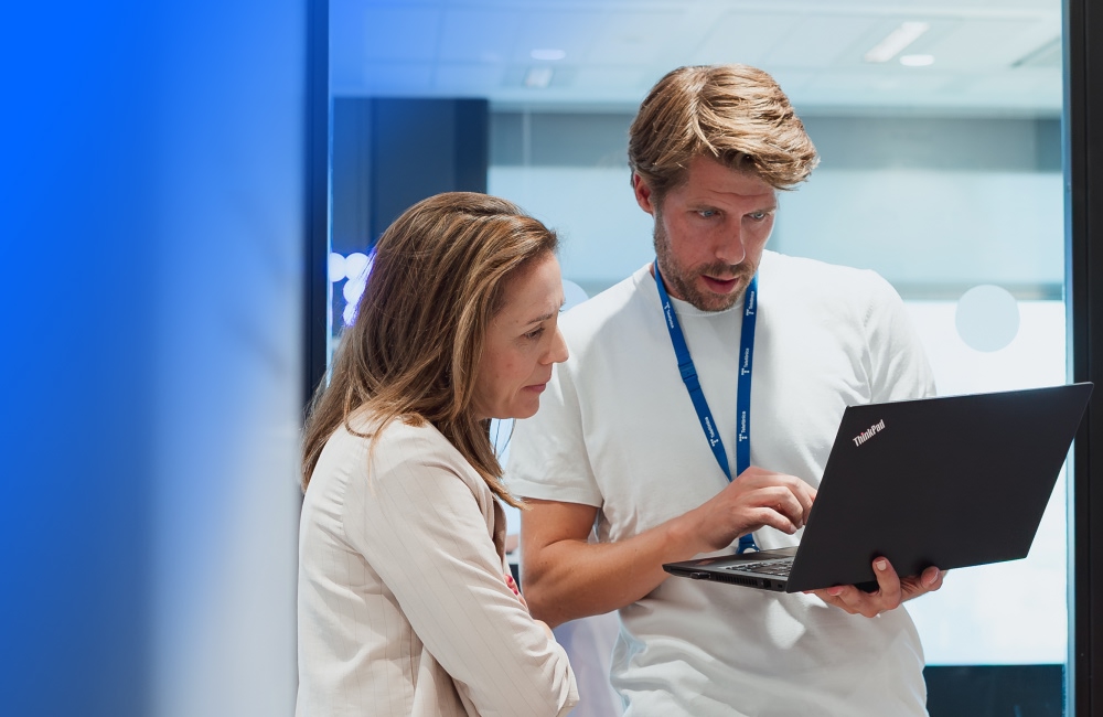 Cuaderno de casos de éxito : nuestras historias sobre el poder de la tecnología cuando se convierte en valor real