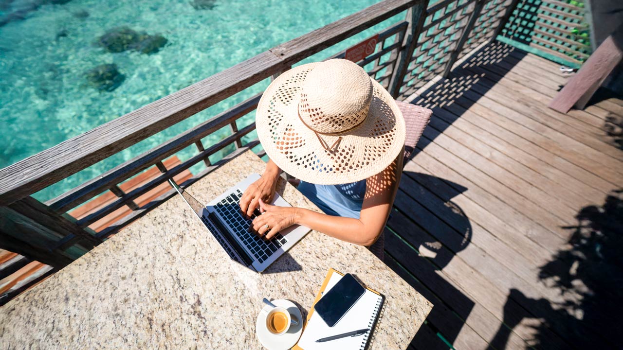 Ciberseguridad para el teletrabajo en vacaciones: trabaja desde donde quieras, con seguridad