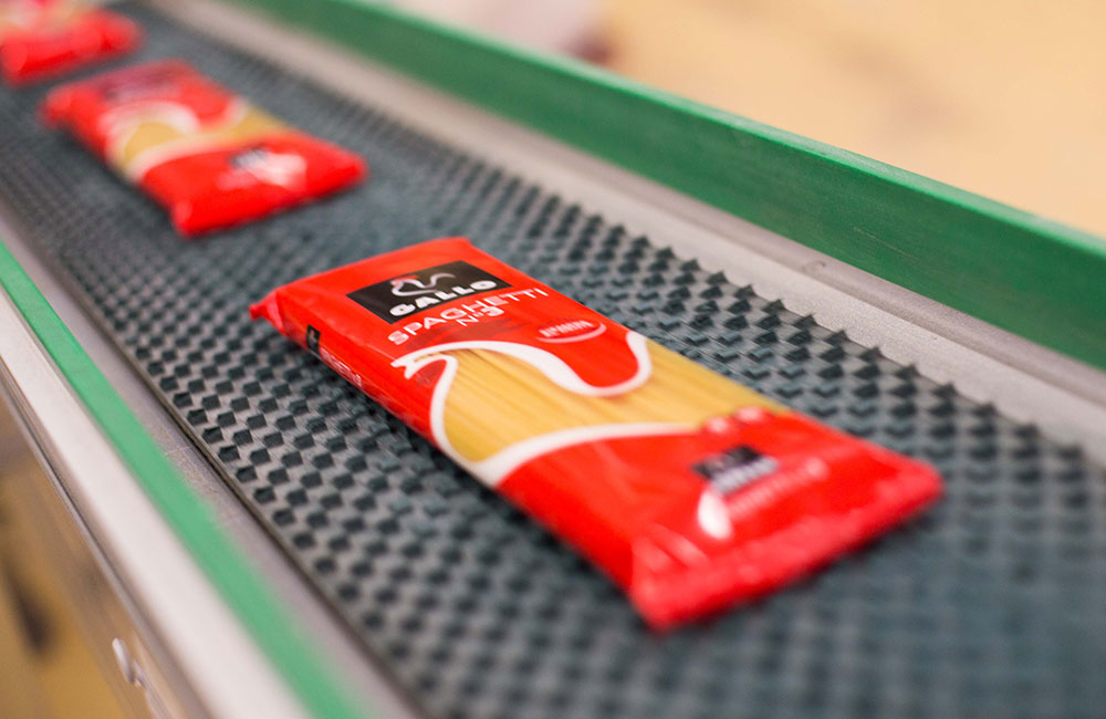 Digitalizamos la logística interna de Grupo Gallo para avanzar hacia la Industria .