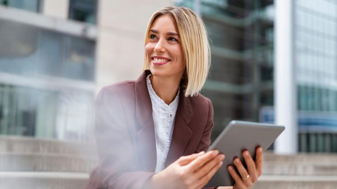 Seguridad y cumplimiento en aplicaciones de IA Generativa como ChatGPT y DeepSeek